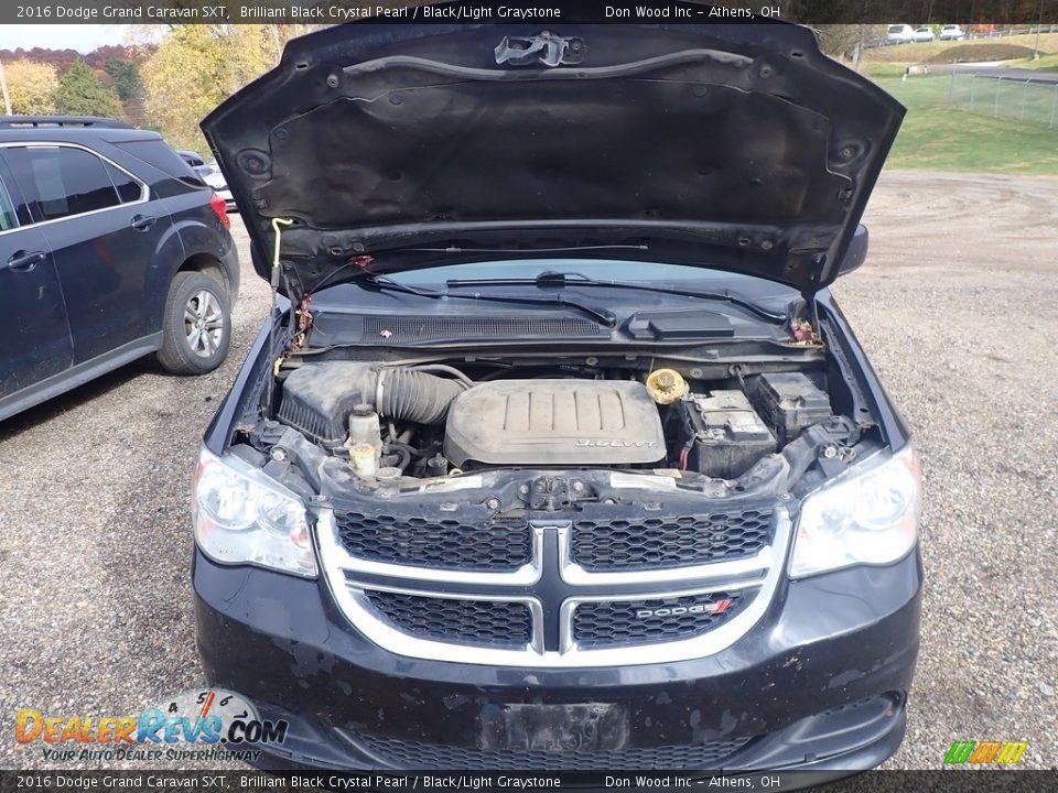 2016 Dodge Grand Caravan SXT Brilliant Black Crystal Pearl / Black/Light Graystone Photo #4