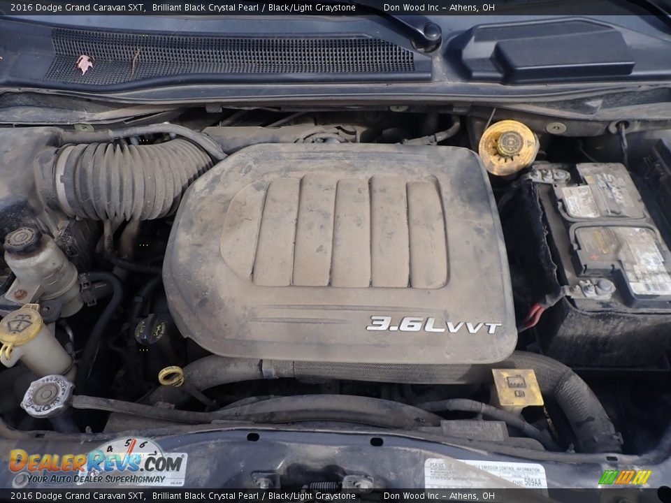 2016 Dodge Grand Caravan SXT Brilliant Black Crystal Pearl / Black/Light Graystone Photo #5