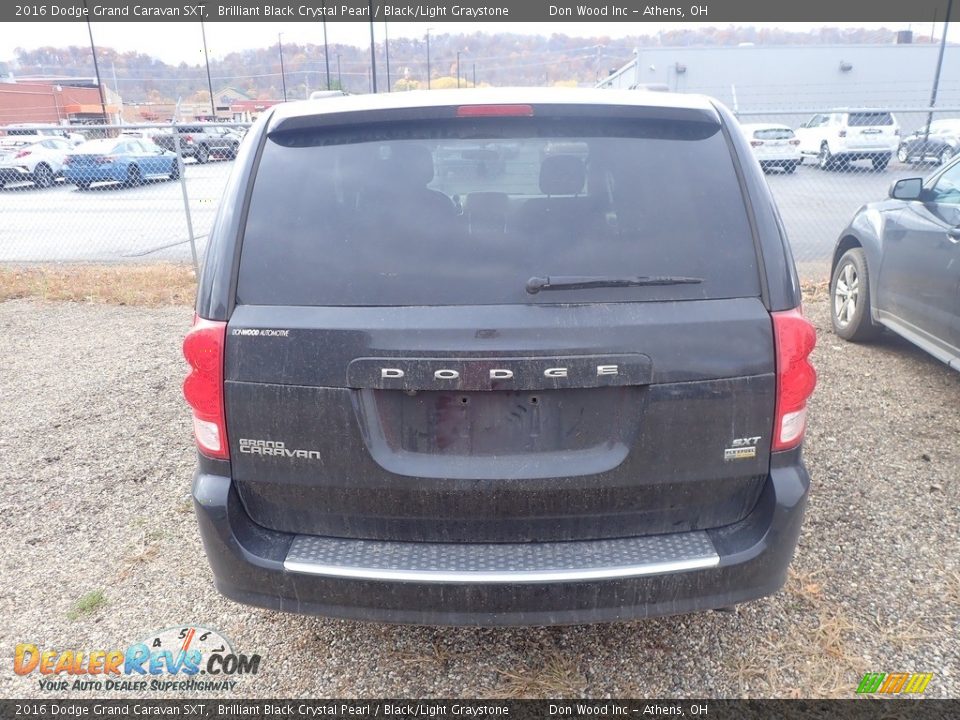 2016 Dodge Grand Caravan SXT Brilliant Black Crystal Pearl / Black/Light Graystone Photo #9