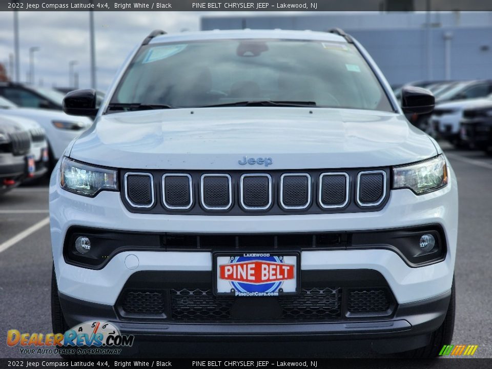 2022 Jeep Compass Latitude 4x4 Bright White / Black Photo #2