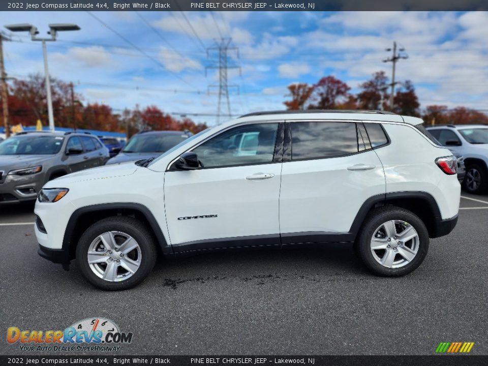 2022 Jeep Compass Latitude 4x4 Bright White / Black Photo #3