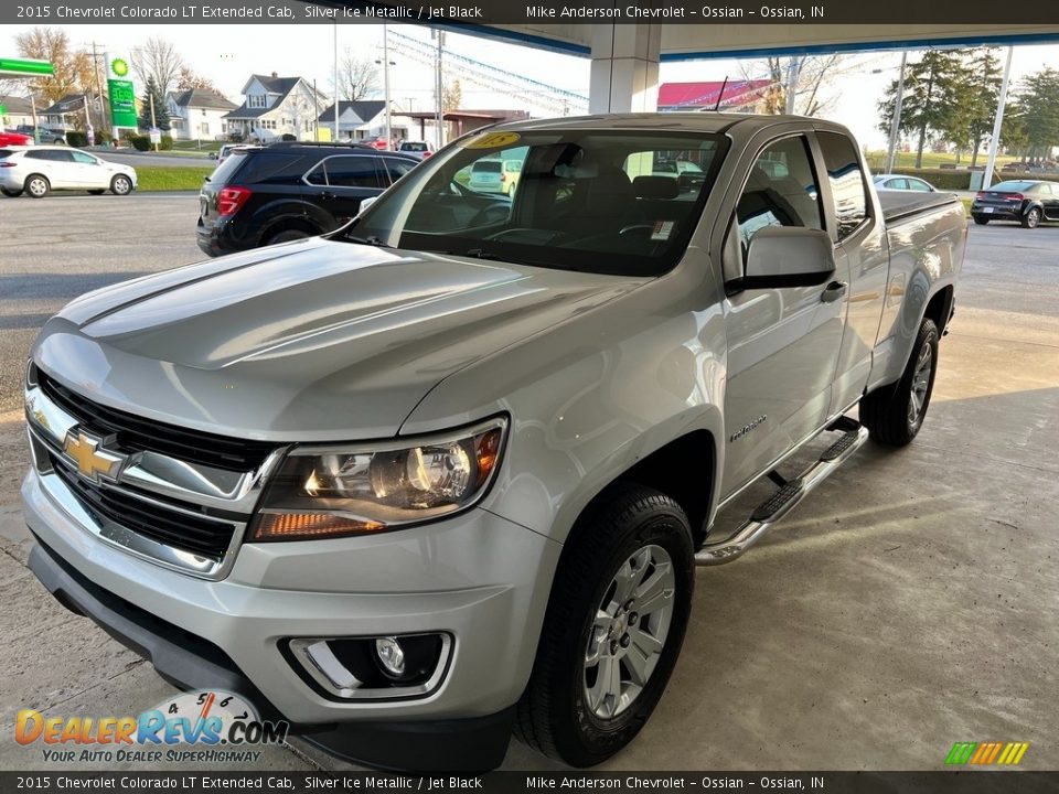 Front 3/4 View of 2015 Chevrolet Colorado LT Extended Cab Photo #2