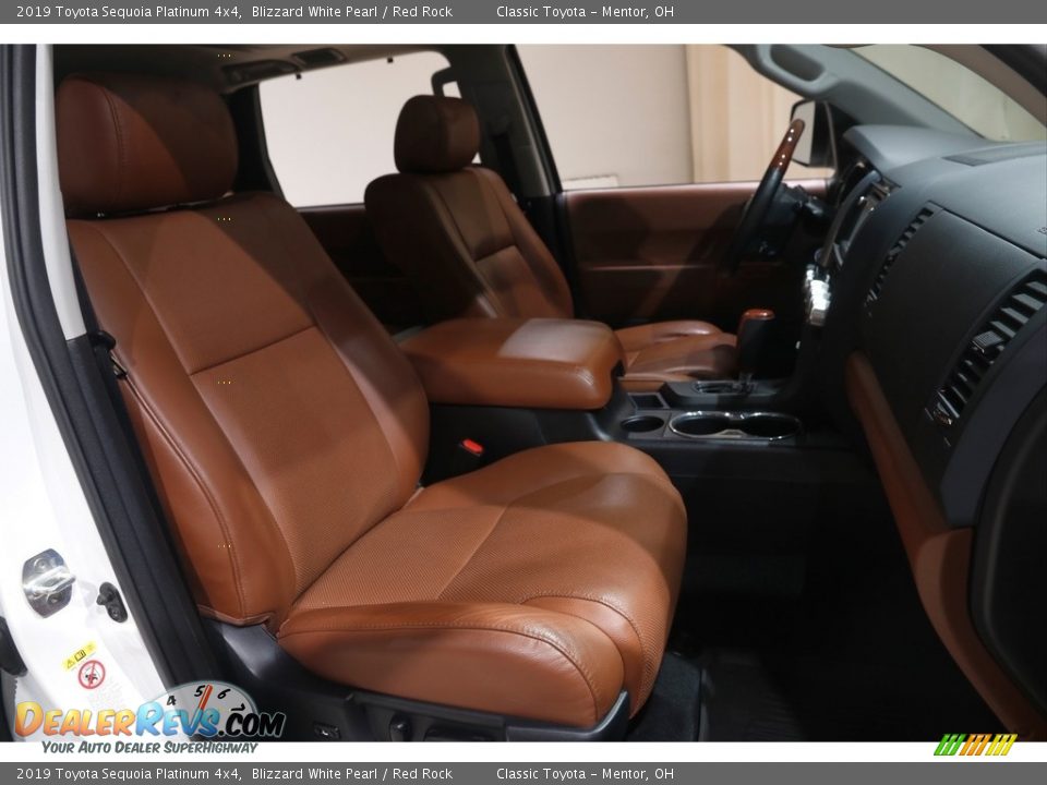 Front Seat of 2019 Toyota Sequoia Platinum 4x4 Photo #17