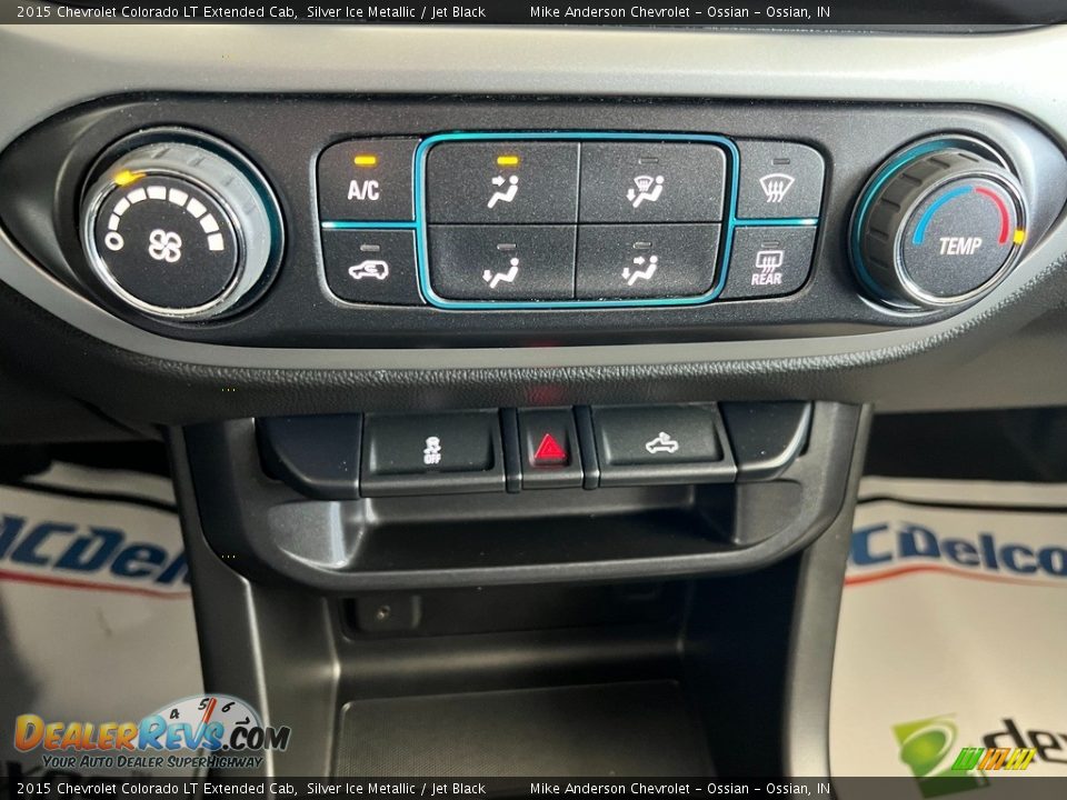 Controls of 2015 Chevrolet Colorado LT Extended Cab Photo #22