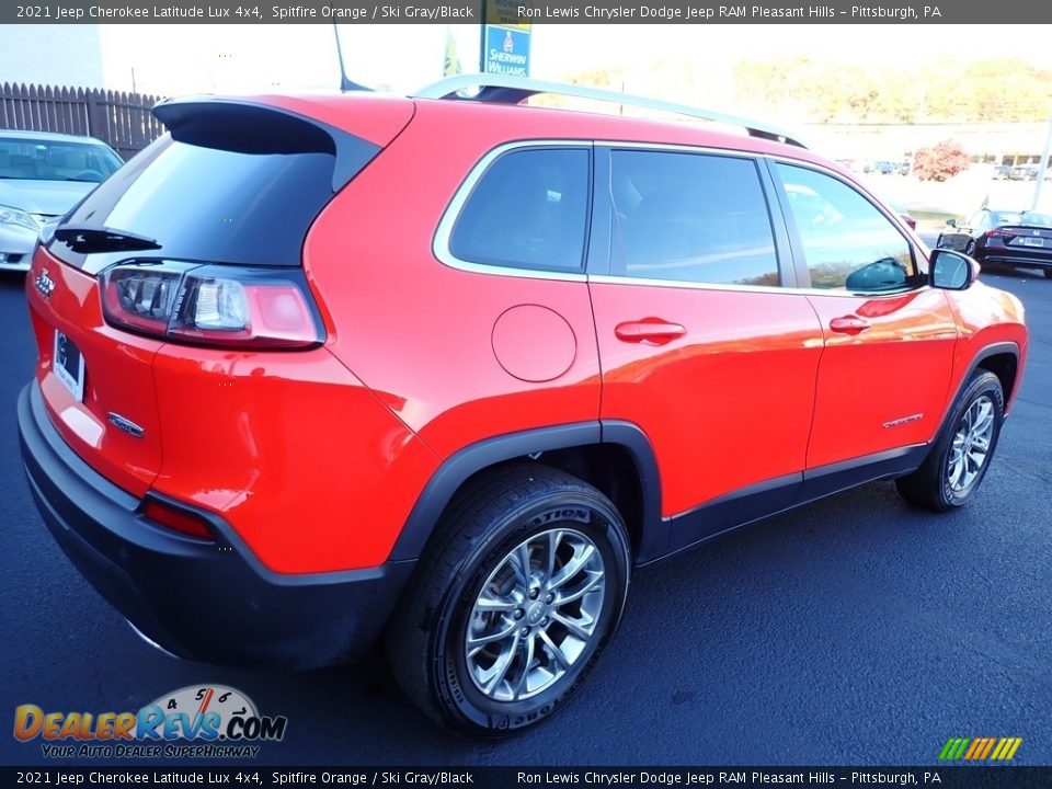 2021 Jeep Cherokee Latitude Lux 4x4 Spitfire Orange / Ski Gray/Black Photo #6