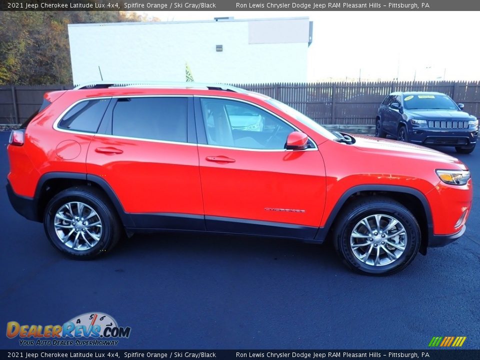 2021 Jeep Cherokee Latitude Lux 4x4 Spitfire Orange / Ski Gray/Black Photo #7