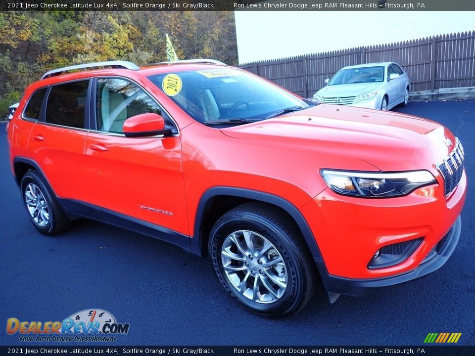 2021 Jeep Cherokee Latitude Lux 4x4 Spitfire Orange / Ski Gray/Black Photo #8