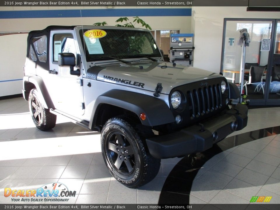 Front 3/4 View of 2016 Jeep Wrangler Black Bear Edition 4x4 Photo #3