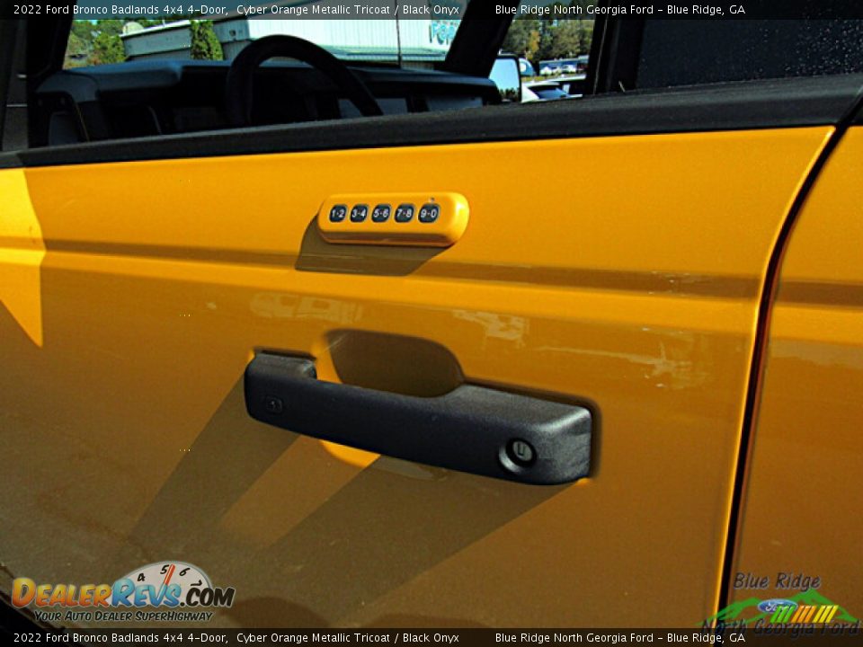 2022 Ford Bronco Badlands 4x4 4-Door Cyber Orange Metallic Tricoat / Black Onyx Photo #18