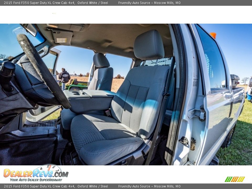2015 Ford F350 Super Duty XL Crew Cab 4x4 Oxford White / Steel Photo #11