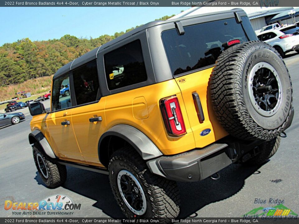 2022 Ford Bronco Badlands 4x4 4-Door Cyber Orange Metallic Tricoat / Black Onyx Photo #30