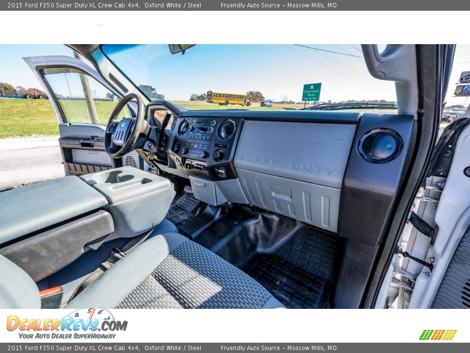 2015 Ford F350 Super Duty XL Crew Cab 4x4 Oxford White / Steel Photo #15