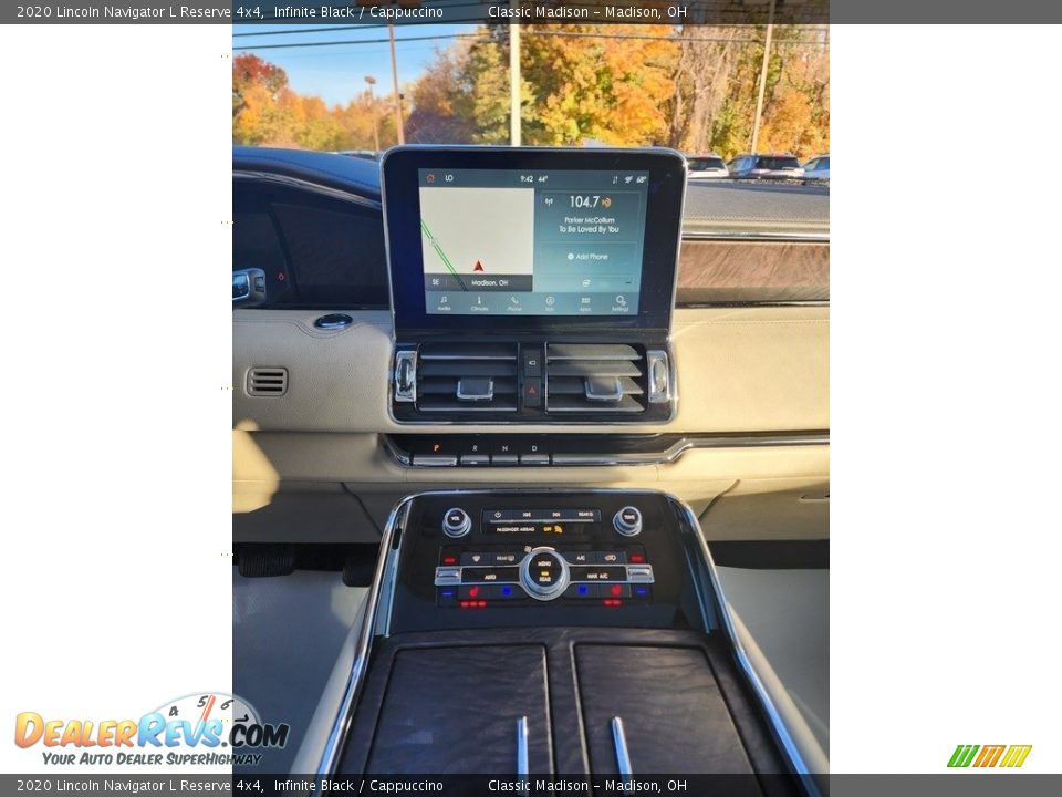 2020 Lincoln Navigator L Reserve 4x4 Infinite Black / Cappuccino Photo #7