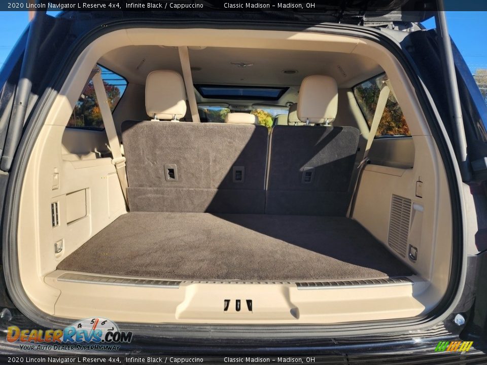 2020 Lincoln Navigator L Reserve 4x4 Infinite Black / Cappuccino Photo #12