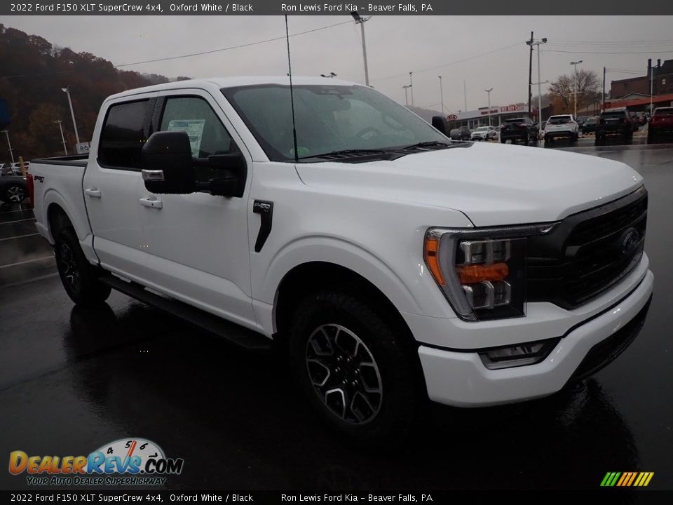 2022 Ford F150 XLT SuperCrew 4x4 Oxford White / Black Photo #2