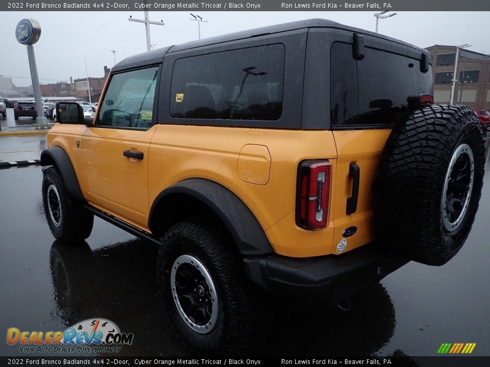 2022 Ford Bronco Badlands 4x4 2-Door Cyber Orange Metallic Tricoat / Black Onyx Photo #6