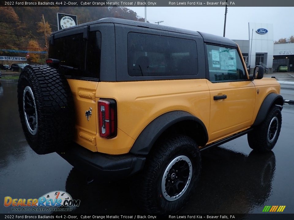 2022 Ford Bronco Badlands 4x4 2-Door Cyber Orange Metallic Tricoat / Black Onyx Photo #8