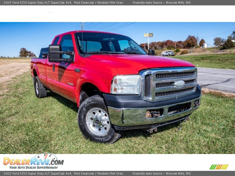 Front 3/4 View of 2003 Ford F250 Super Duty XLT SuperCab 4x4 Photo #1