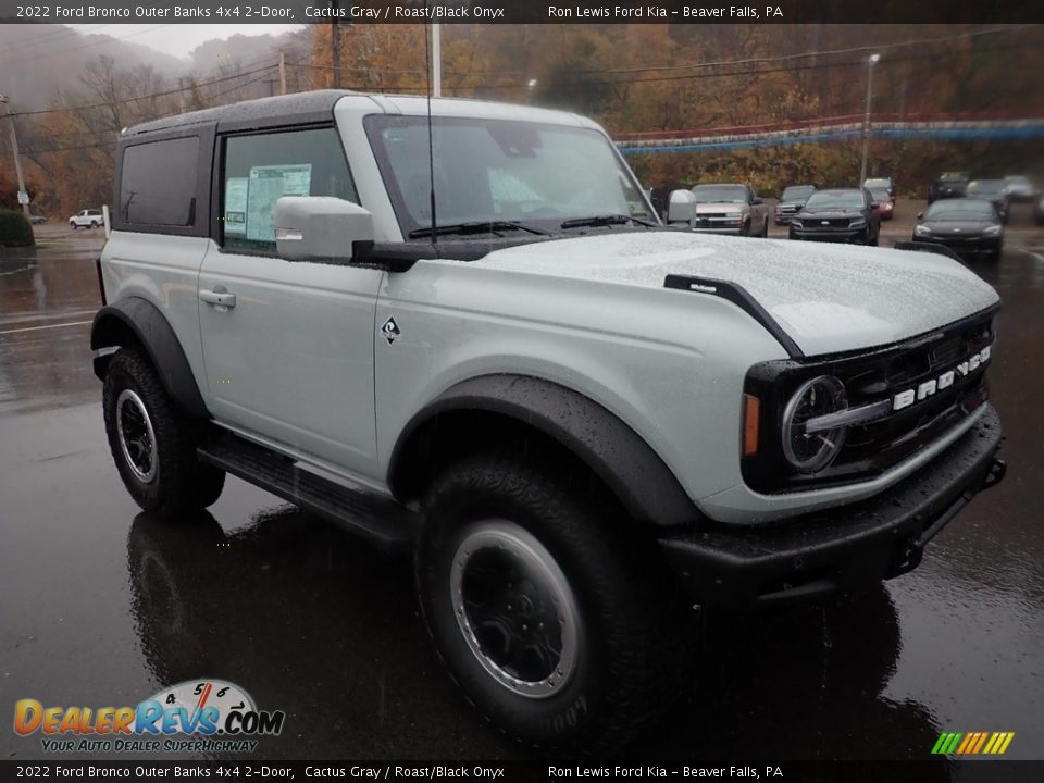 2022 Ford Bronco Outer Banks 4x4 2-Door Cactus Gray / Roast/Black Onyx Photo #2