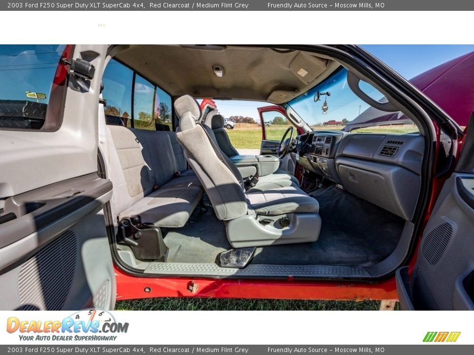 2003 Ford F250 Super Duty XLT SuperCab 4x4 Red Clearcoat / Medium Flint Grey Photo #12