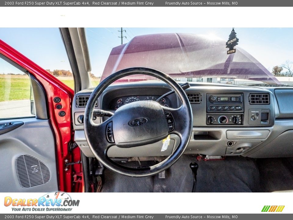 2003 Ford F250 Super Duty XLT SuperCab 4x4 Red Clearcoat / Medium Flint Grey Photo #17