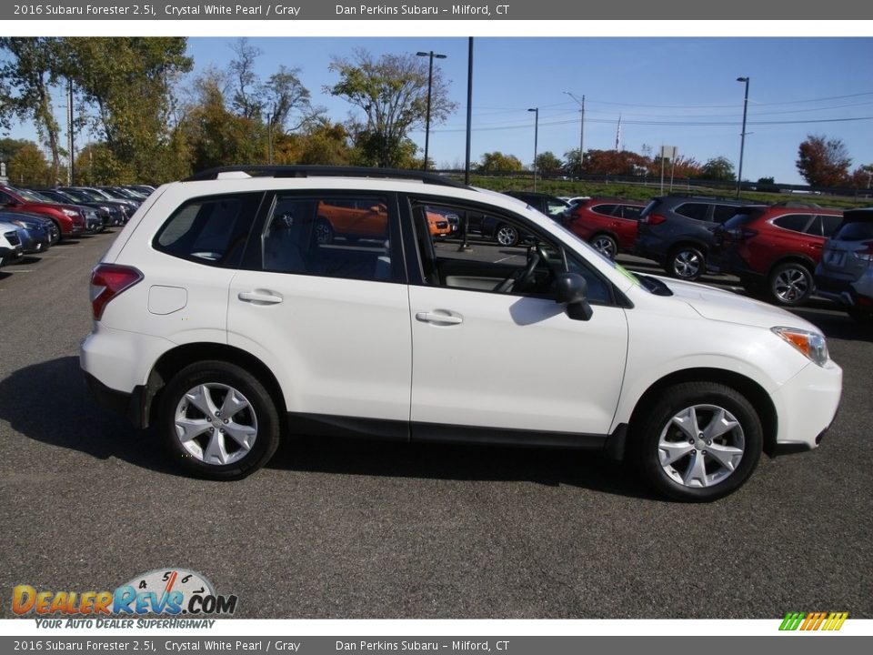 Crystal White Pearl 2016 Subaru Forester 2.5i Photo #4