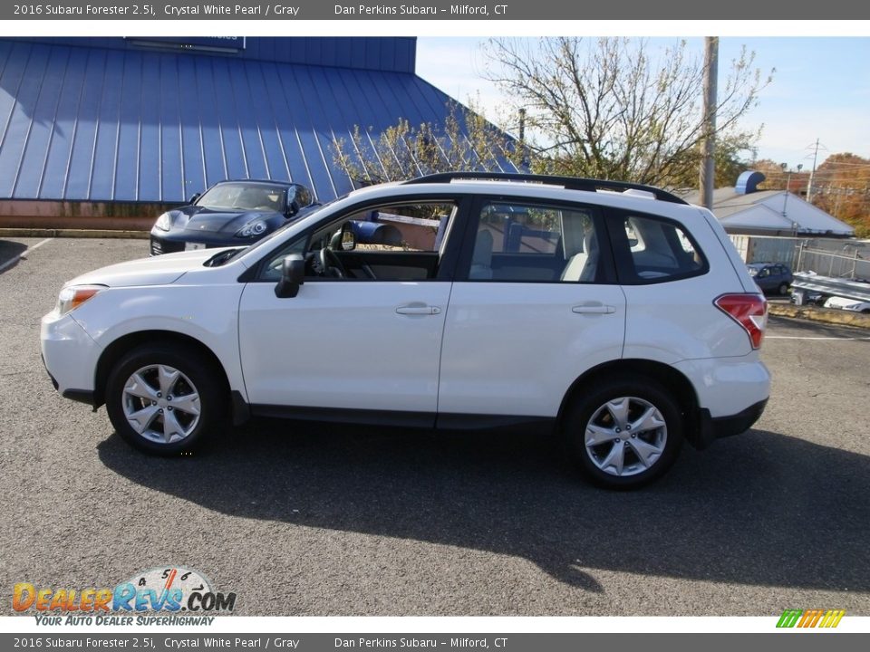 Crystal White Pearl 2016 Subaru Forester 2.5i Photo #8