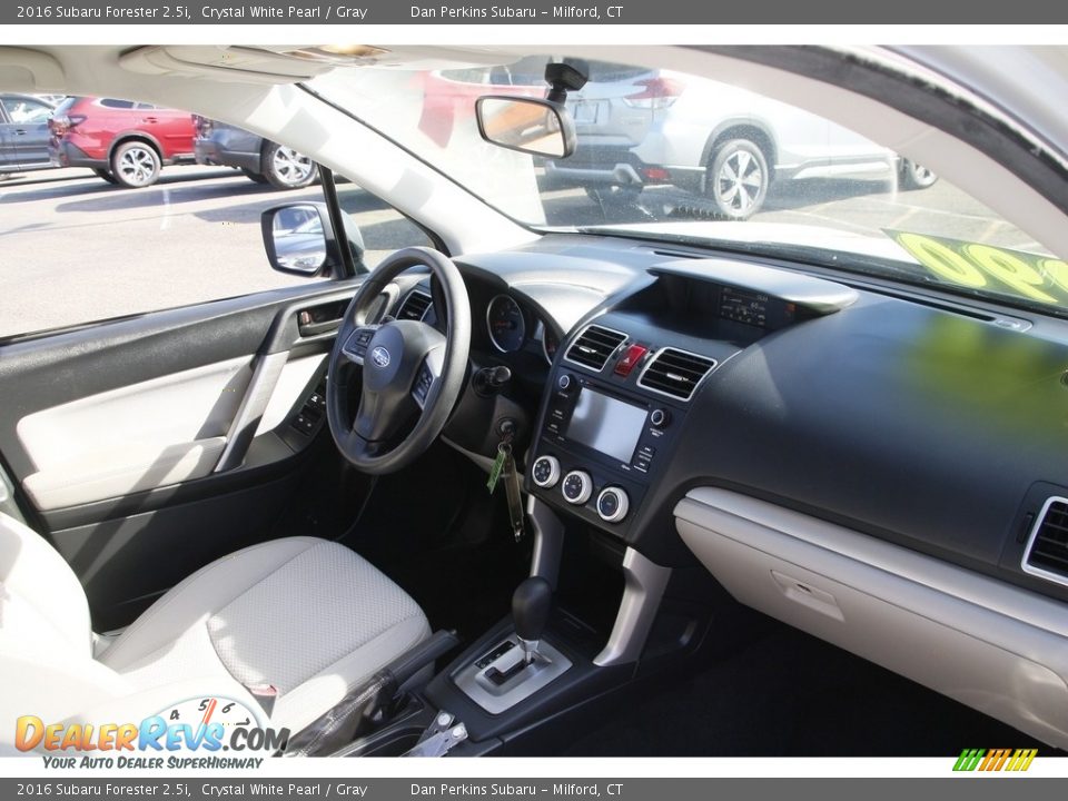 2016 Subaru Forester 2.5i Crystal White Pearl / Gray Photo #15