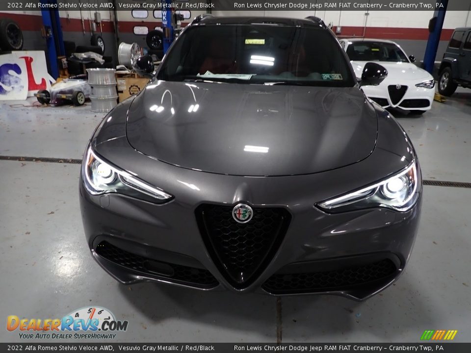 2022 Alfa Romeo Stelvio Veloce AWD Vesuvio Gray Metallic / Red/Black Photo #8