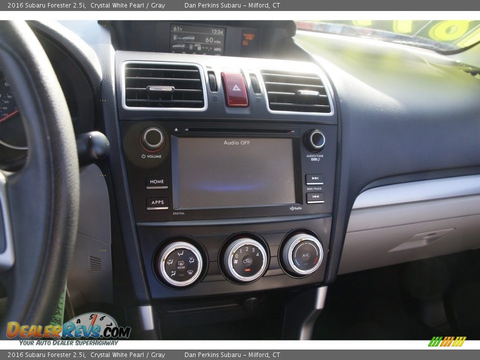 Controls of 2016 Subaru Forester 2.5i Photo #19