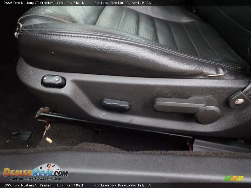 2006 Ford Mustang GT Premium Torch Red / Black Photo #13