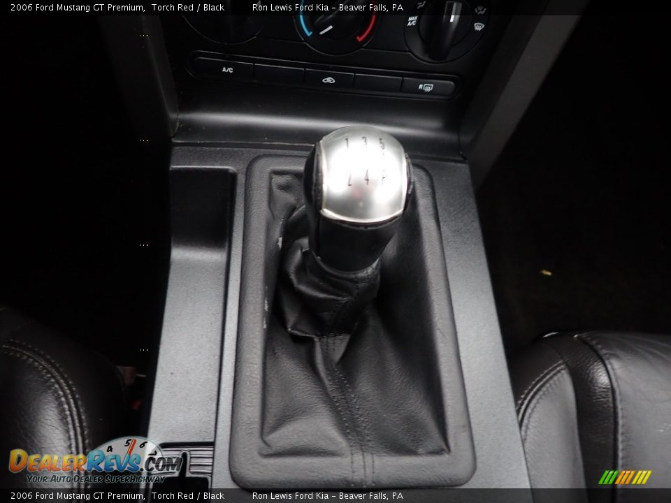 2006 Ford Mustang GT Premium Torch Red / Black Photo #17