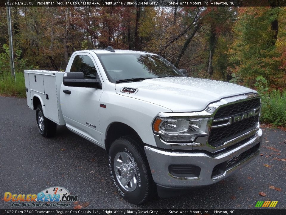 Front 3/4 View of 2022 Ram 2500 Tradesman Regular Cab Chassis 4x4 Photo #4