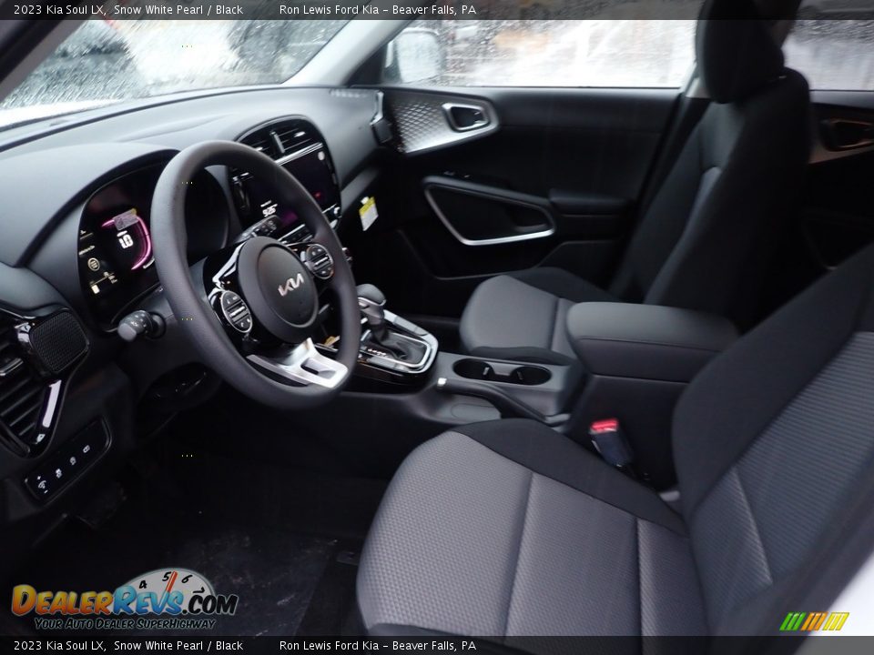 2023 Kia Soul LX Snow White Pearl / Black Photo #14