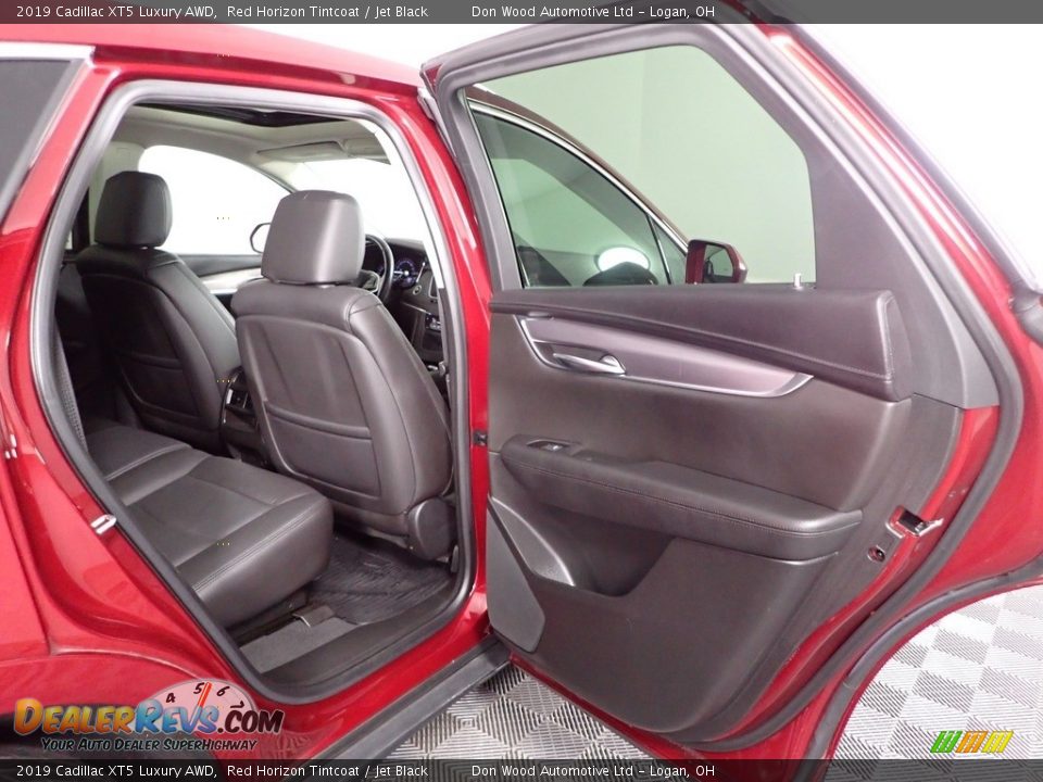 2019 Cadillac XT5 Luxury AWD Red Horizon Tintcoat / Jet Black Photo #31