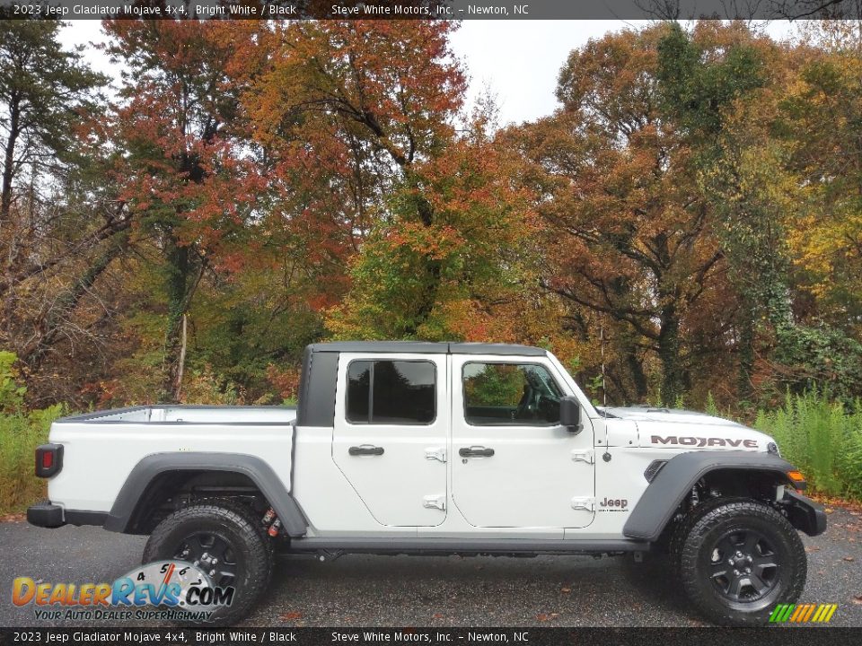 Bright White 2023 Jeep Gladiator Mojave 4x4 Photo #5