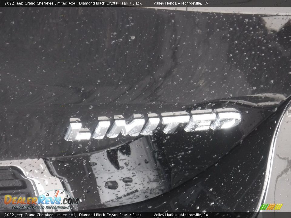 2022 Jeep Grand Cherokee Limited 4x4 Diamond Black Crystal Pearl / Black Photo #9