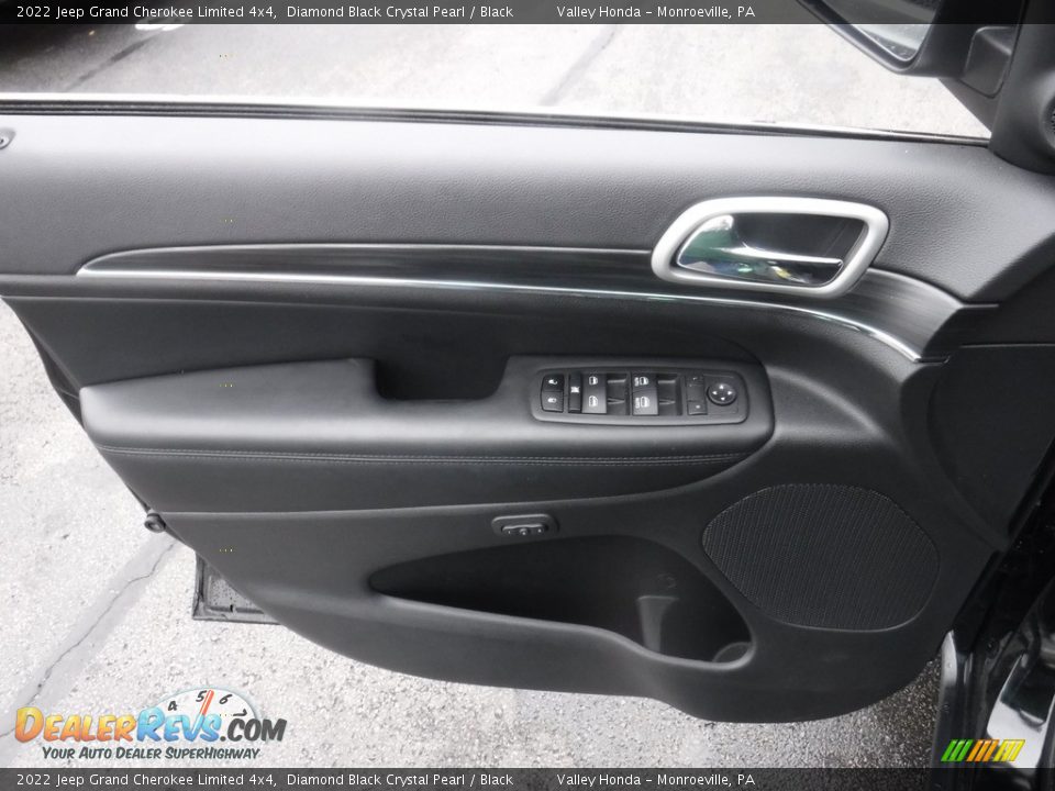 2022 Jeep Grand Cherokee Limited 4x4 Diamond Black Crystal Pearl / Black Photo #12