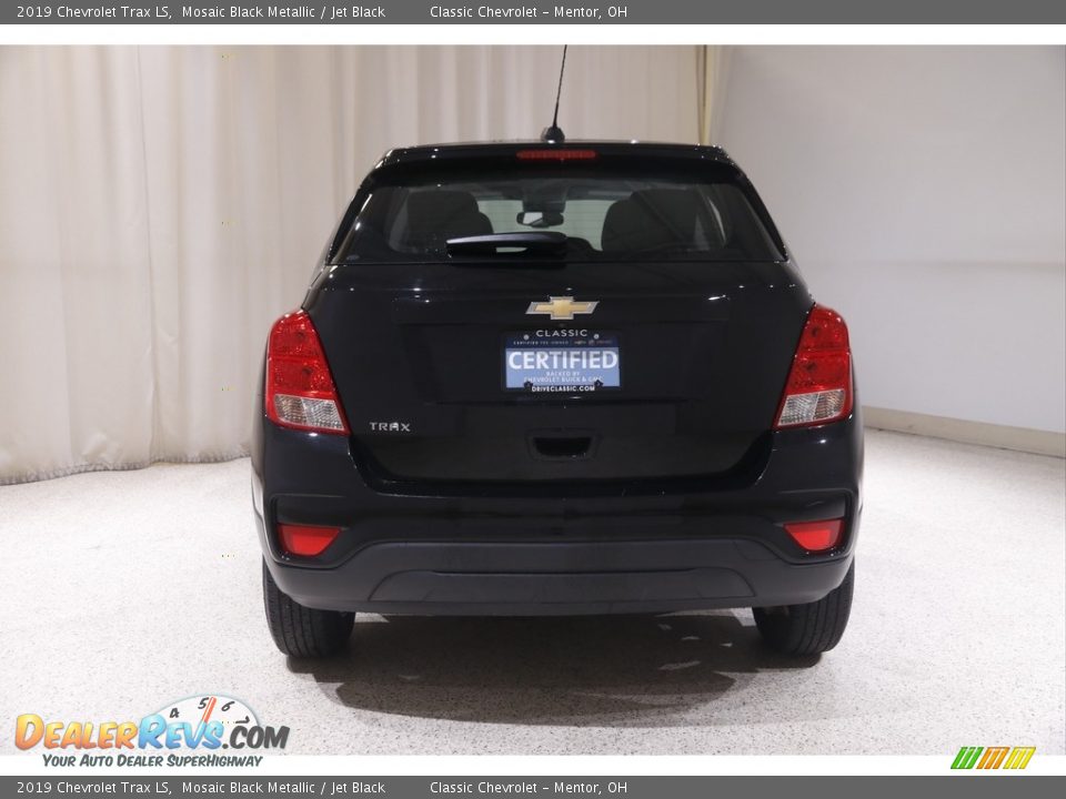 2019 Chevrolet Trax LS Mosaic Black Metallic / Jet Black Photo #17