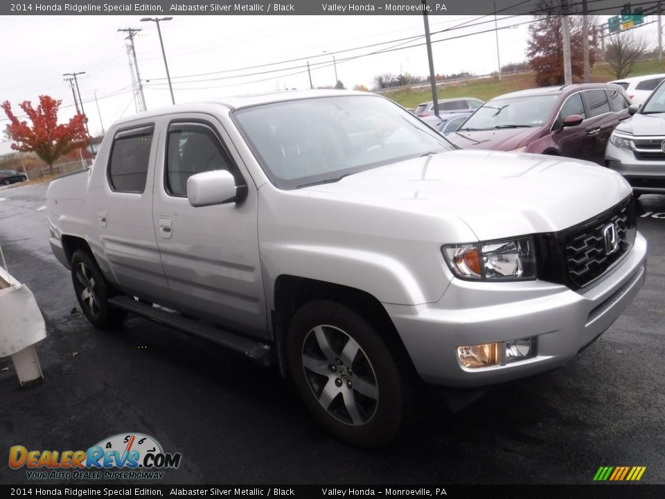 Front 3/4 View of 2014 Honda Ridgeline Special Edition Photo #6