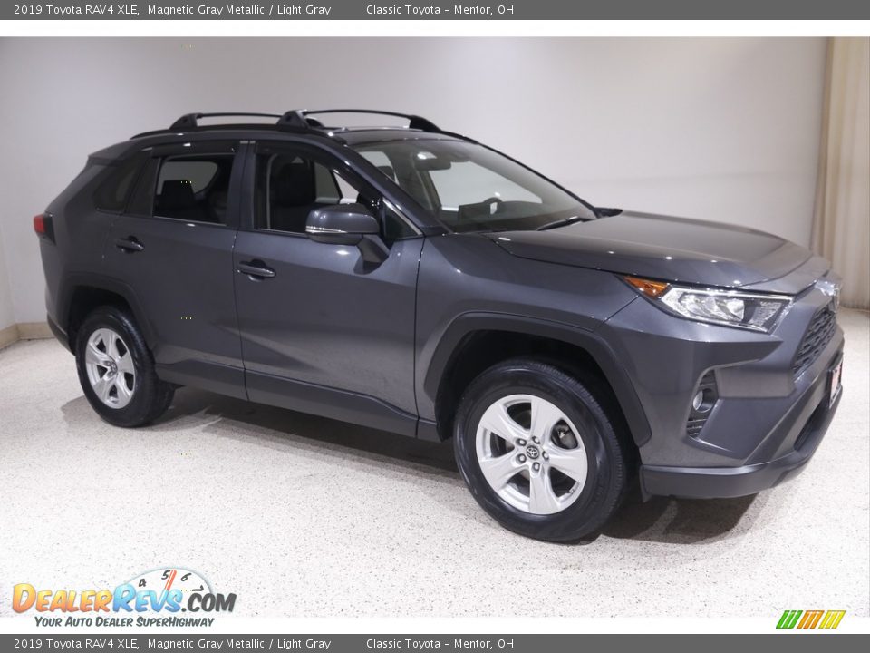2019 Toyota RAV4 XLE Magnetic Gray Metallic / Light Gray Photo #1