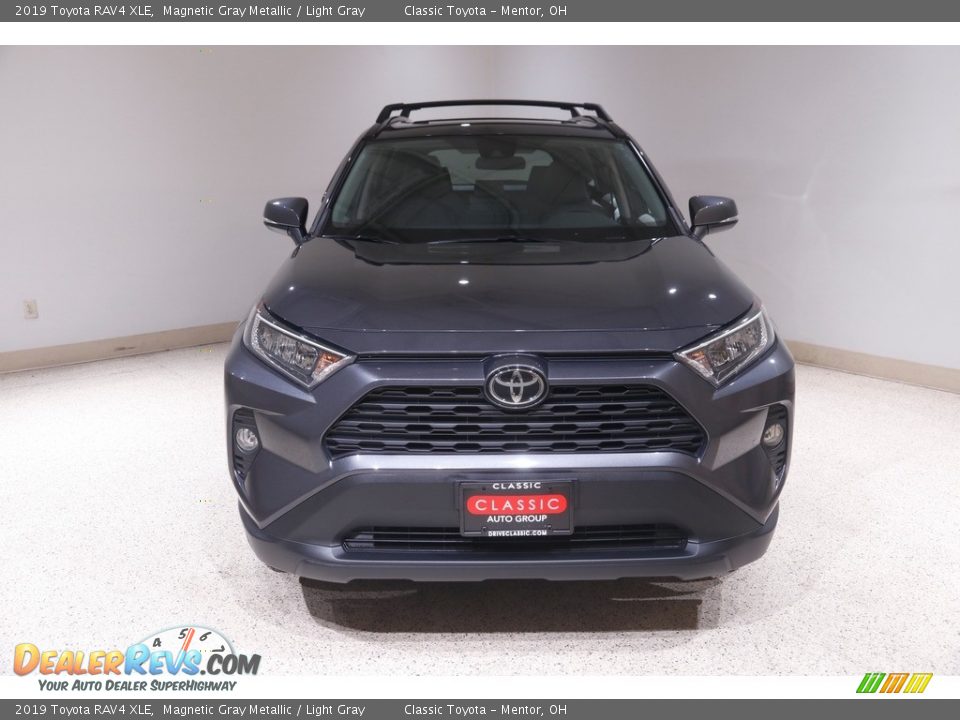 2019 Toyota RAV4 XLE Magnetic Gray Metallic / Light Gray Photo #2