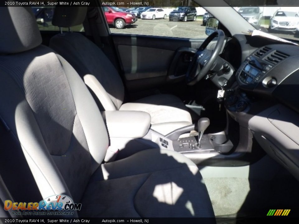 2010 Toyota RAV4 I4 Super White / Ash Gray Photo #9