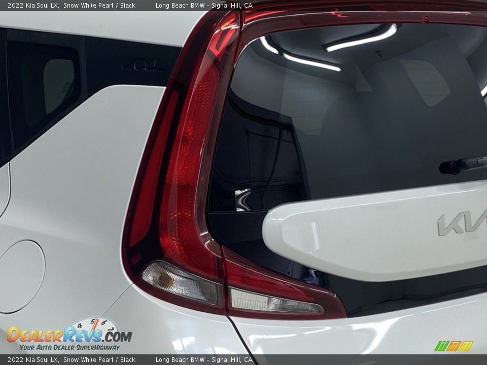 2022 Kia Soul LX Snow White Pearl / Black Photo #8