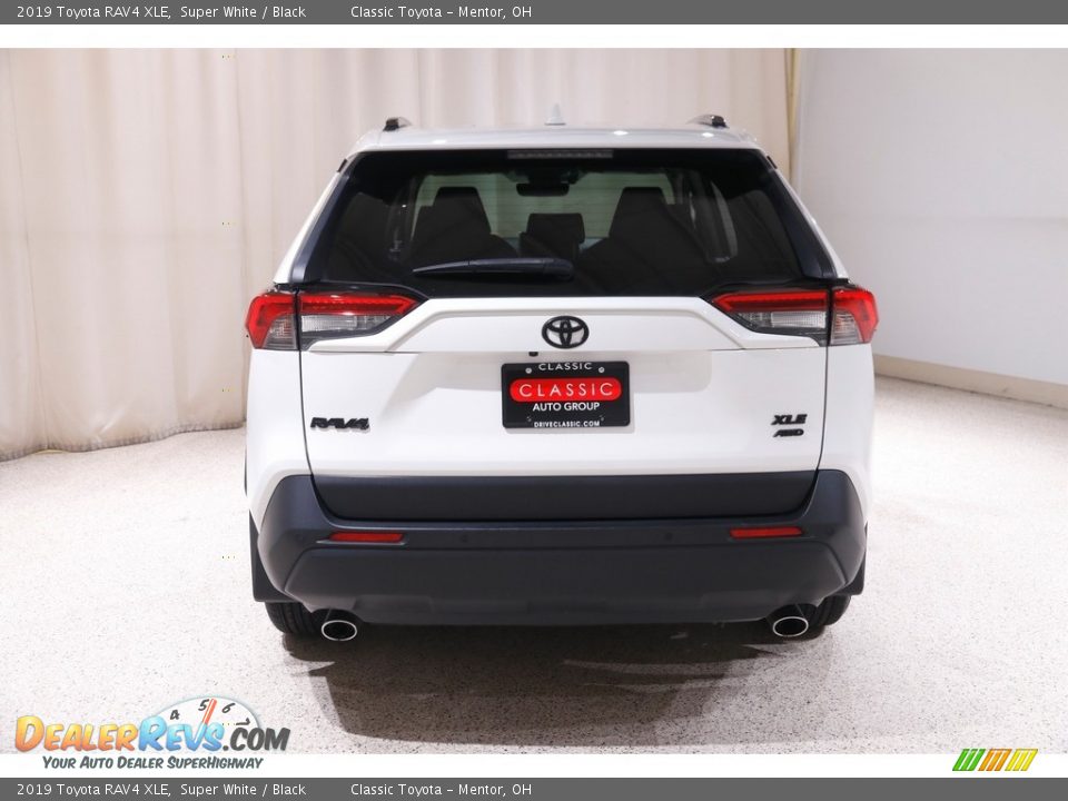 2019 Toyota RAV4 XLE Super White / Black Photo #19