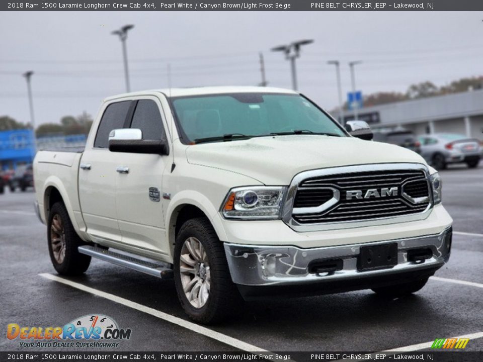 Front 3/4 View of 2018 Ram 1500 Laramie Longhorn Crew Cab 4x4 Photo #3