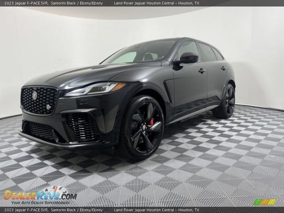 Front 3/4 View of 2023 Jaguar F-PACE SVR Photo #1