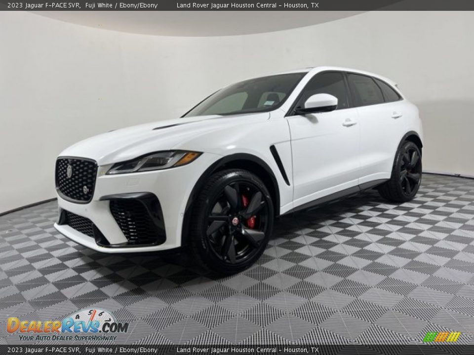 Front 3/4 View of 2023 Jaguar F-PACE SVR Photo #1