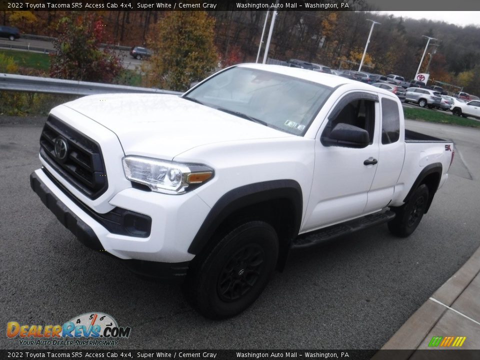 2022 Toyota Tacoma SR5 Access Cab 4x4 Super White / Cement Gray Photo #16