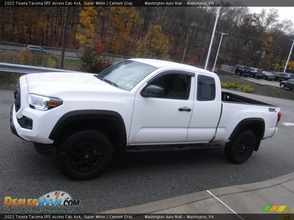 2022 Toyota Tacoma SR5 Access Cab 4x4 Super White / Cement Gray Photo #17